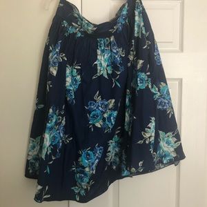 Shirley Skirt in Blue Floral Print - Size 3x